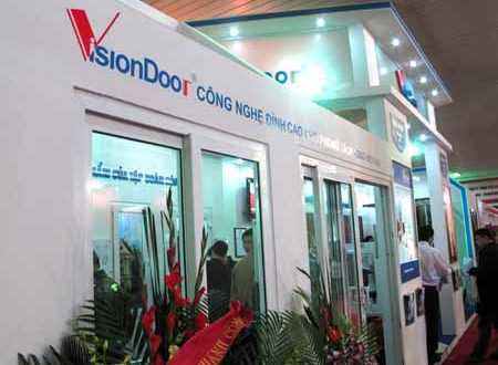 Sản phẩm cửa mang thương hiệu Visiondoor do Công ty Ngọc Diệp góp vốn đầu tư xây dựng tham dự triển lãm Vietbuild